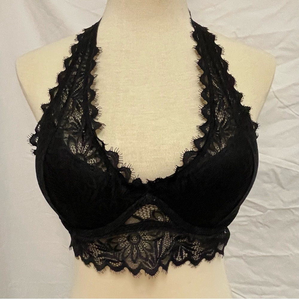 SOLD Victoria’s Secret PINK Lace Halter Bralette (S)